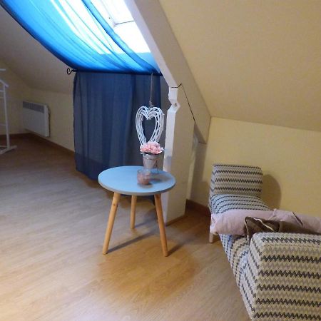 Les Petites Brosses Bed & Breakfast Montbizot Luaran gambar
