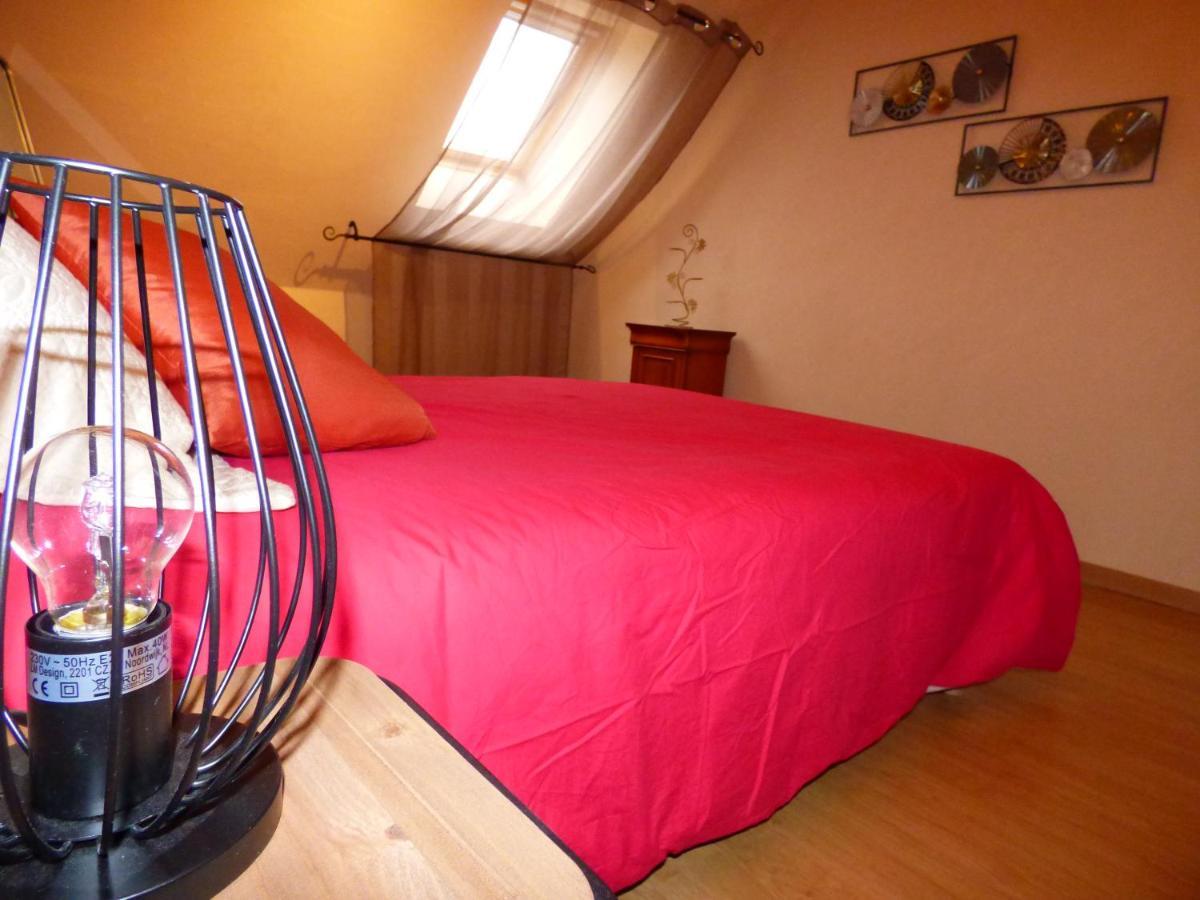 Les Petites Brosses Bed & Breakfast Montbizot Luaran gambar