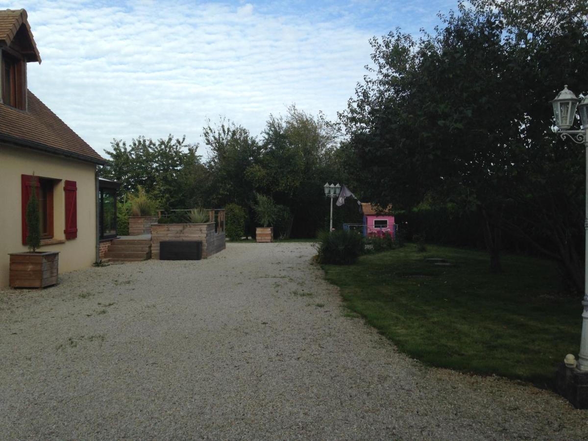 Les Petites Brosses Bed & Breakfast Montbizot Luaran gambar